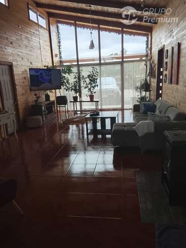 Hermosa Parcela con casa en condominio Río Bueno