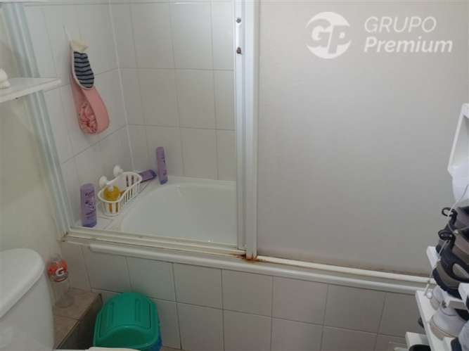Casa en venta de 2 dorm. 2 baños con almacén en Quillota