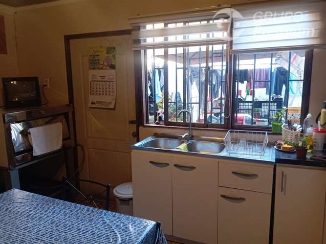 Casa en venta de 2 dorm. 2 baños con almacén en Quillota