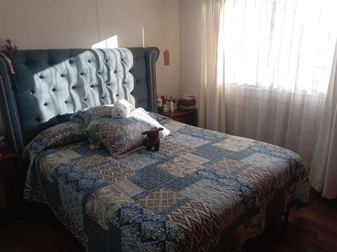 Casa en venta de 2 dorm. 2 baños con almacén en Quillota