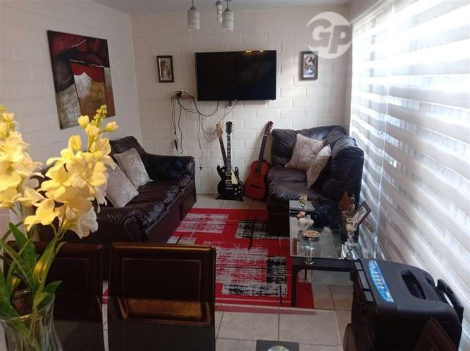 Casa en venta de 2 dorm. 2 baños con almacén en Quillota