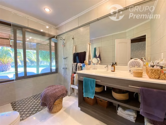 Parcela en venta de 4D 3B piscina cabaña de visitas en Lampa