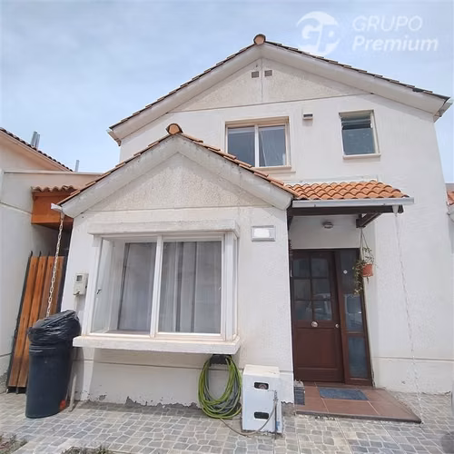 Casa en venta Condominio de 4 dorm. en San Bernardo