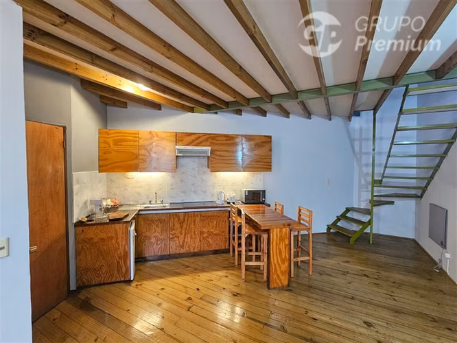 Loft patrimonial en Plaza La Matriz - Amoblado y al contado.