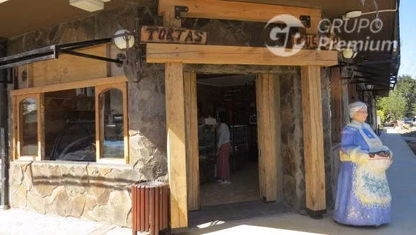 Hotel, Locales Comerciales, Cabaña, en venta Licanray.