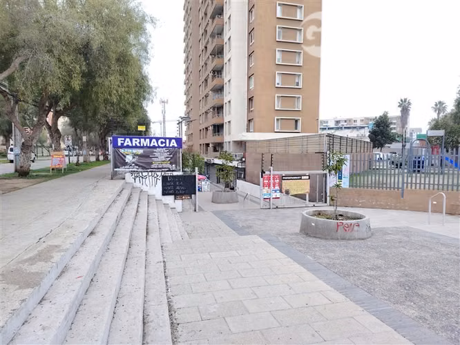 ARRIENDO DE LOCAL COMERCIAL PUDAHUEL METRO BARRANCAS (L5)