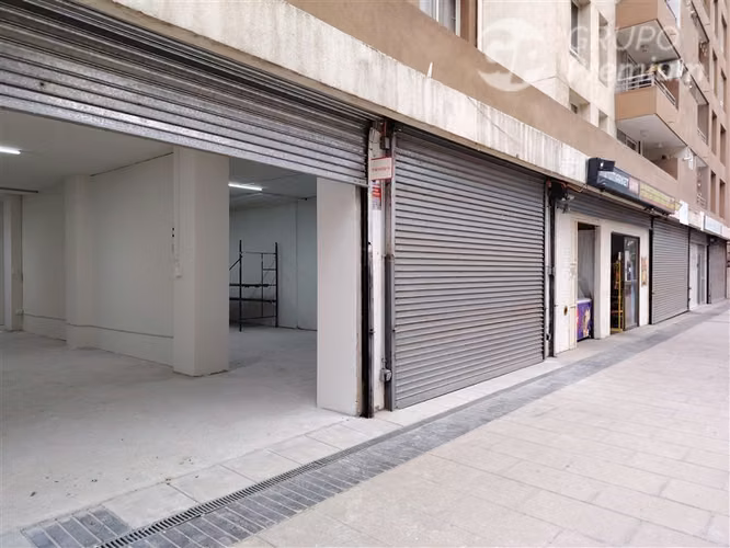 ARRIENDO DE LOCAL COMERCIAL PUDAHUEL METRO BARRANCAS (L5)