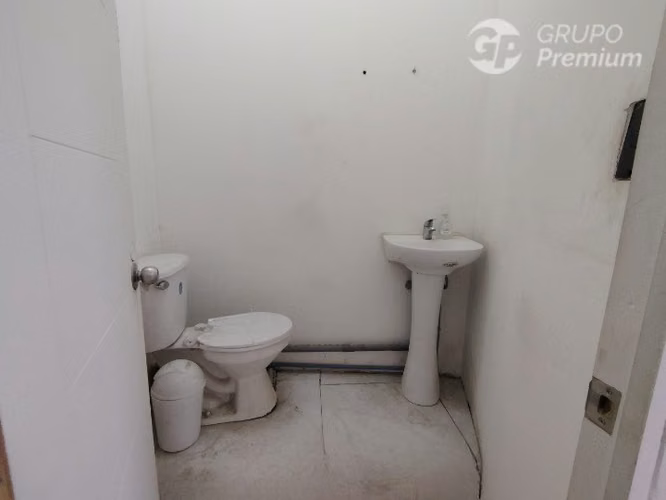 ARRIENDO DE LOCAL COMERCIAL PUDAHUEL METRO BARRANCAS (L5)