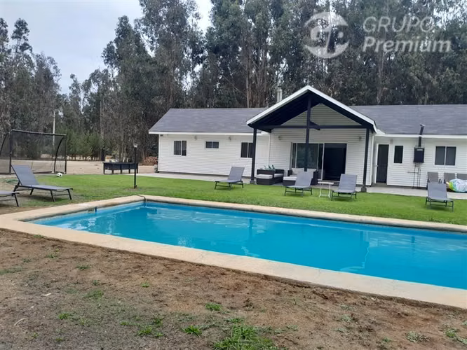 Excelente casa en venta de 4 dorm. en Zapallar