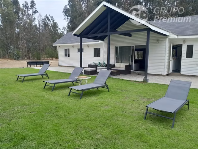 Excelente casa en venta de 4 dorm. en Zapallar