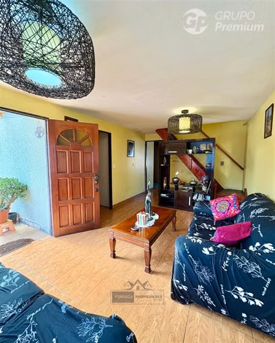 Casa en venta en Villa Los Morenos , Los Andes, 4D-2B