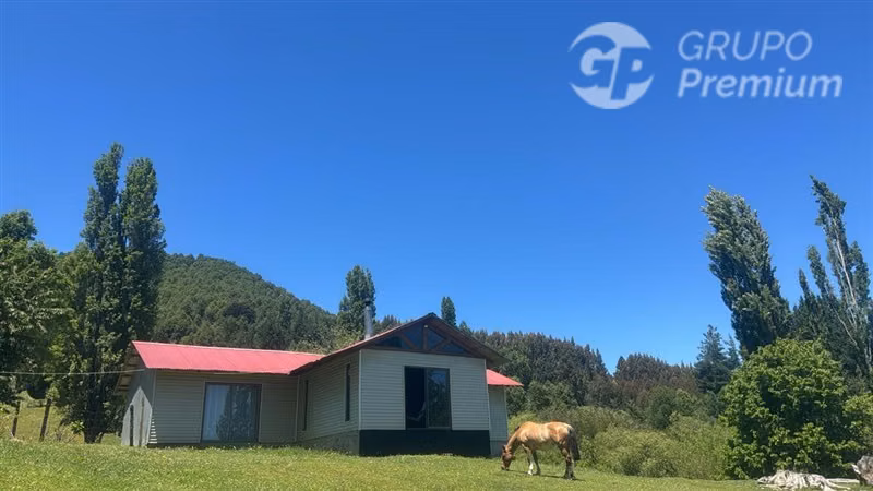 Encatadora Parcela, con amplia casa vendo en Curacautín