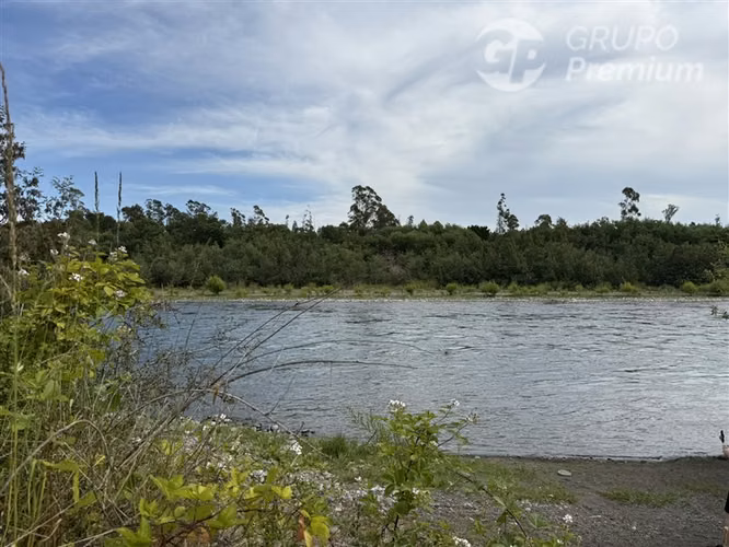 Venta-Pesca,Navegación y Natur. Parcela con 55 m borde rio