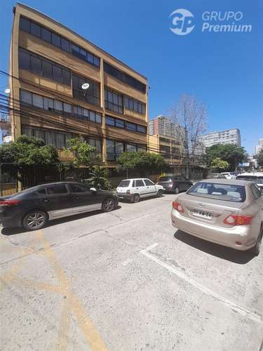 Departamento en venta de 3 dorm. en Ñuñoa, duplex antiguo. - Imagen 3
