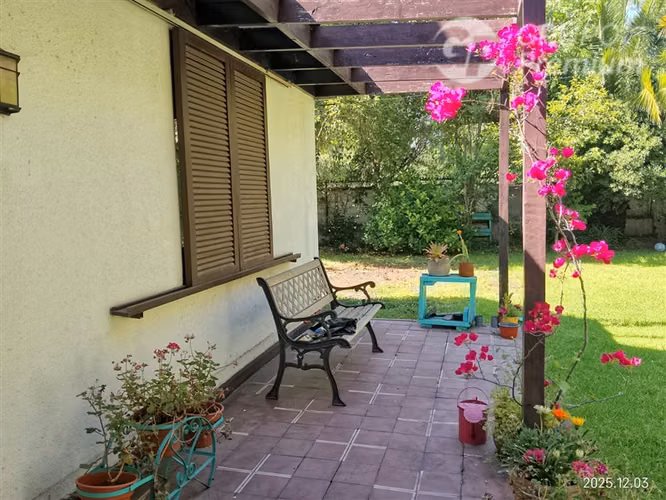 Casa 5 Dorm. - 668 m2 Terreno - Las Condes