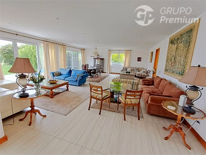 Venta de propiedad en Av. Bosques de Montemar, Concon.
