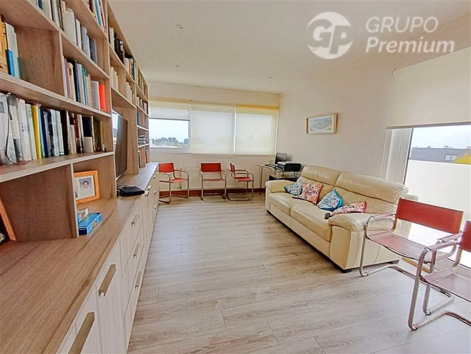 Venta de propiedad en Av. Bosques de Montemar, Concon.