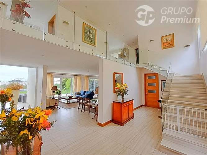 Venta de propiedad en Av. Bosques de Montemar, Concon.