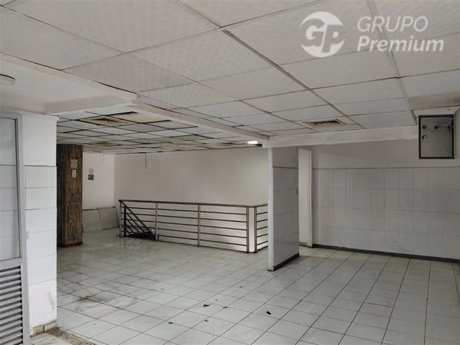 Excelente Local Comercial en arriendo en Recoleta