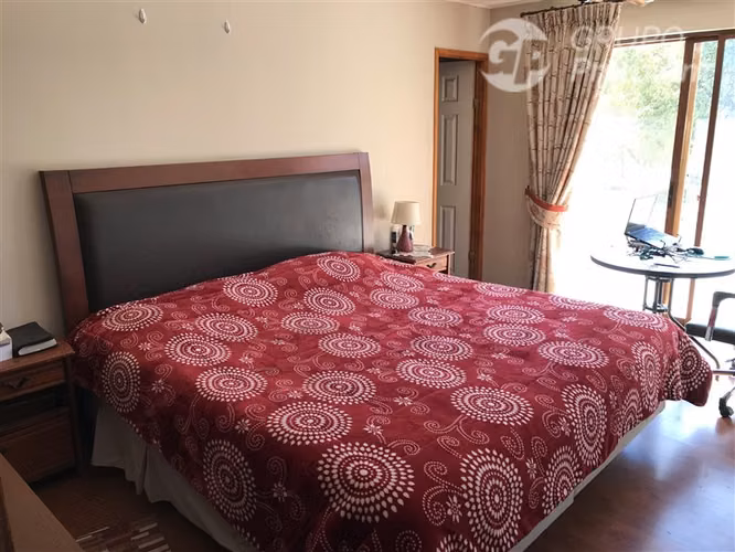 Parcela en venta Peñaflor 5D 3B 20E piscina + cabaña árboles
