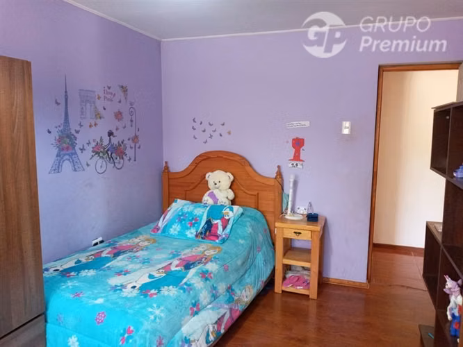 Parcela en venta Peñaflor 5D 3B 20E piscina + cabaña árboles