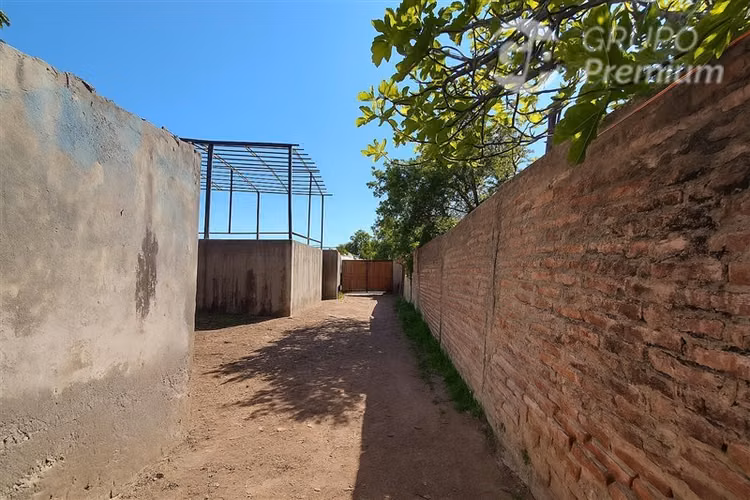 Sitio comercial en construcción en venta en El Bosque