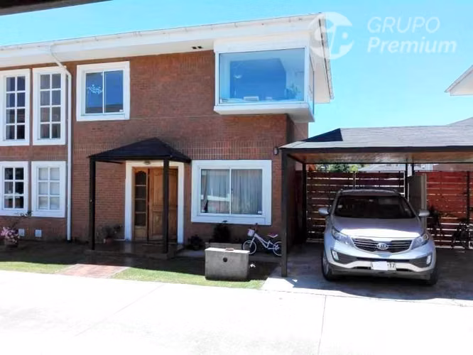 Casa en Venta en Condominio Puerta Norte, Talca. 3D/2B