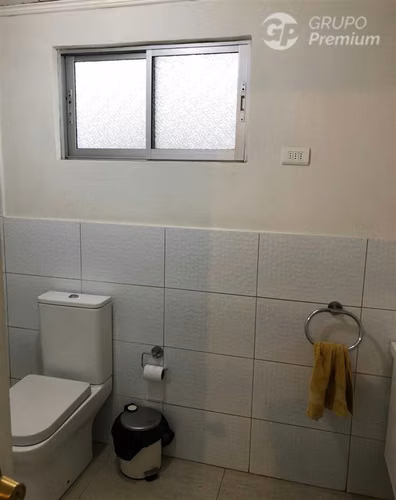 Casa en venta de 3 dorm. en Santa Cruz