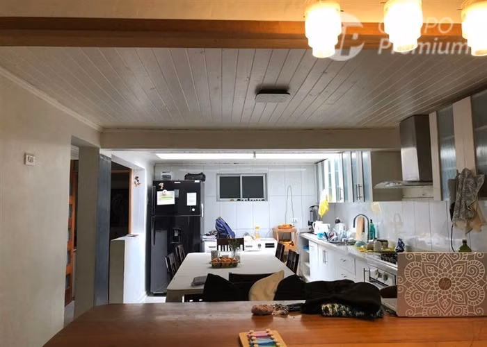 Casa en venta de 3 dorm. en Santa Cruz