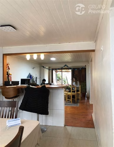 Casa en venta de 3 dorm. en Santa Cruz