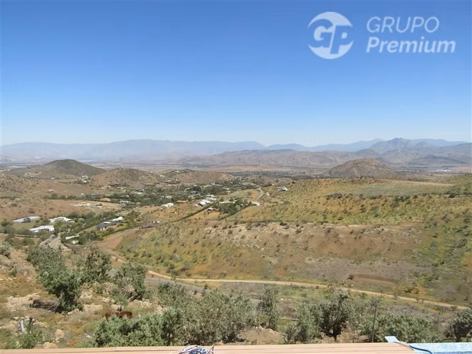 Parcela-casa en construcción en venta en Hda. Chacabuco