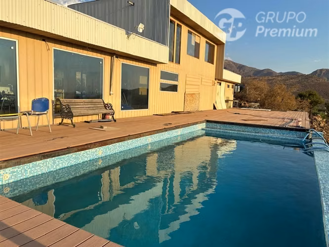 Parcela-casa en construcción en venta en Hda. Chacabuco