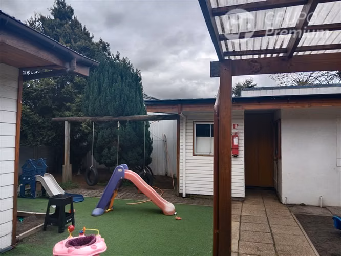Propiedad en venta de 6 cuartos en Pucón