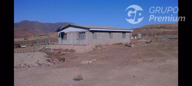 Parcela 9400 M2 con casa en venta en Vallenar (Ruta 5 norte)