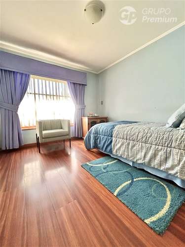Exclusiva casa en Los Villares a 5 min del centro 4D-4B