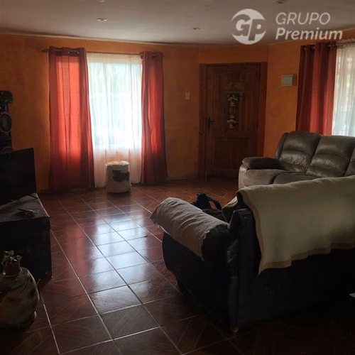 Casa en venta de 3 dorm, 1 baño Con Piscina en Llaillay