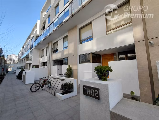 Townhouse Nuevo 4D/3B con Azotea Privada San Miguel