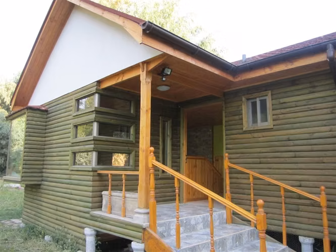 Parcela en venta 5900 mt2 terreno y 196 mt2 de constr. util
