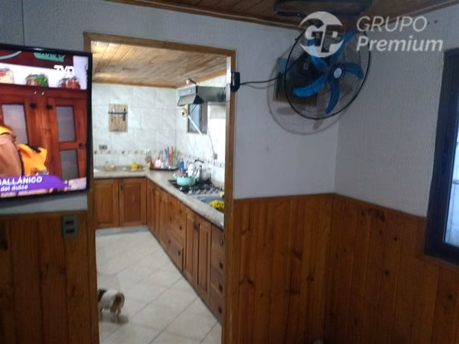 Parcela en venta 5900 mt2 terreno y 196 mt2 de constr. util