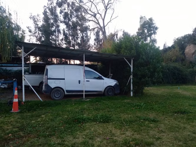 Parcela en venta 5900 mt2 terreno y 196 mt2 de constr. util
