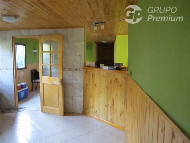 Parcela en venta 5900 mt2 terreno y 196 mt2 de constr. util