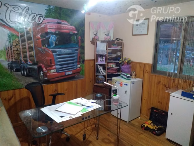 Parcela en venta 5900 mt2 terreno y 196 mt2 de constr. util