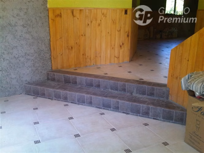 Parcela en venta 5900 mt2 terreno y 196 mt2 de constr. util