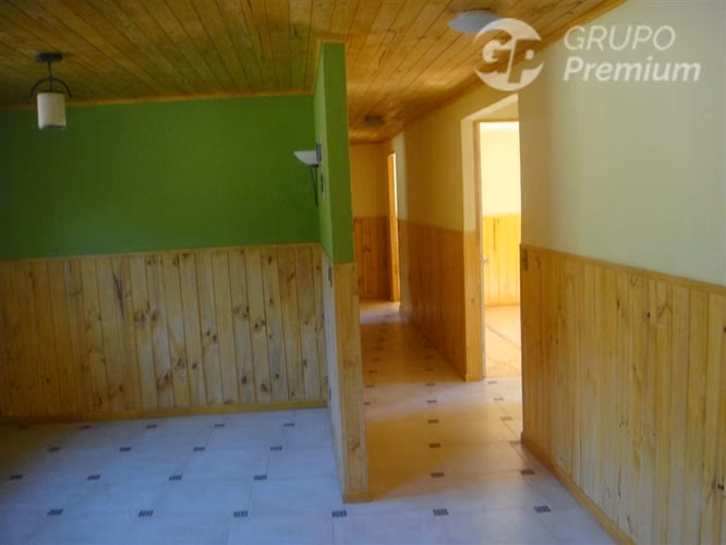 Parcela en venta 5900 mt2 terreno y 196 mt2 de constr. util