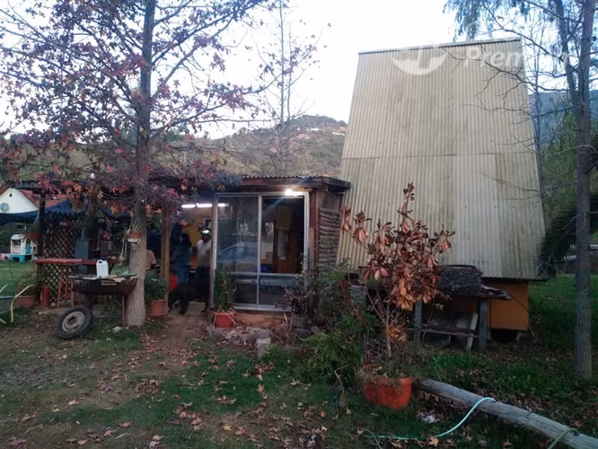 Parcela en venta 5900 mt2 terreno y 196 mt2 de constr. util