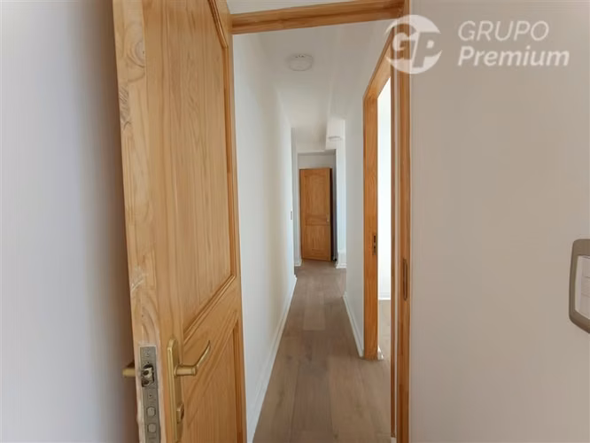 Arriendo oficina top de linea Edif. Atrium 1estacionamiento.