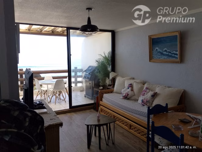 Depto en venta Frente y borde Mar de 3 dorm. en El Quisco