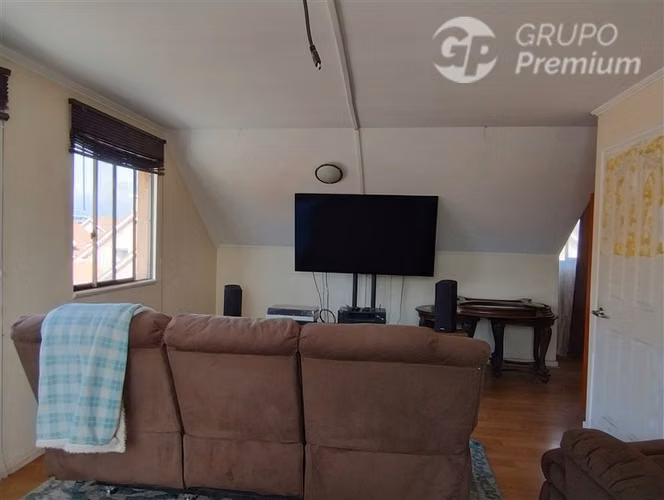 Casa pareada de 4D 3B, 3 pisos, 139/175 m2, La Florida