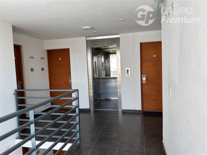 VENTA Av Panoramica con estacionamiento y bodega