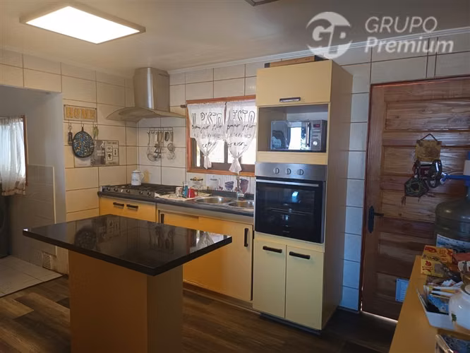 Vendo hermosa casa fundo loreto140mt2 5005 mt2 terreno 4D3B